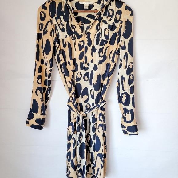 Diane Von Furstenberg Dresses & Skirts - Diane Von Furstenberg Leopard Silk Dress